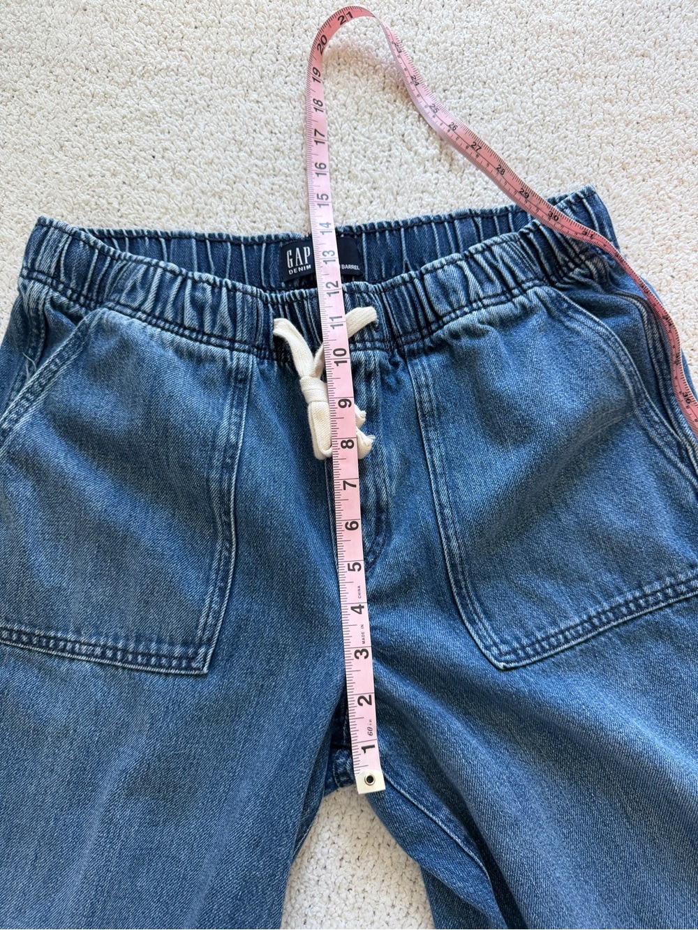 Gap Mid Rise Pull-On Barrel Jeans Medium Wash Medium - Picture 10 of 13